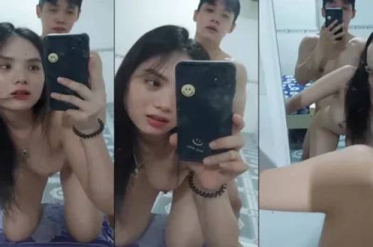 Em sinh viên kính cận lộ clip với người yêu p4